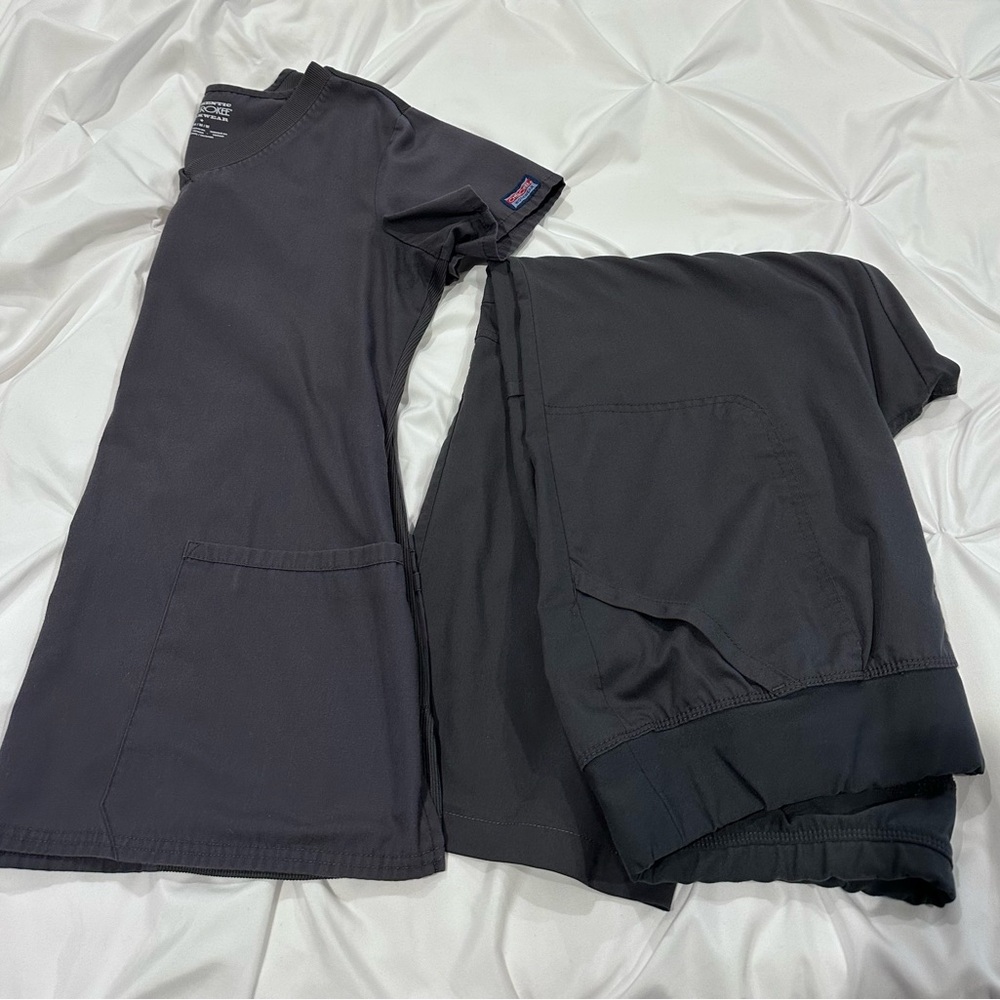 Cherokee Women's charcoal Scrub Top & Pants Set